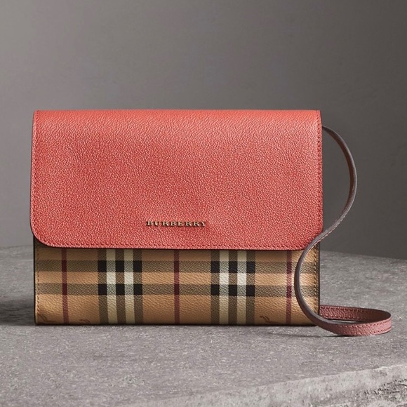 Burberry Handbags - ❌SOLD❌NWT Burberry Haymarket Small Bag